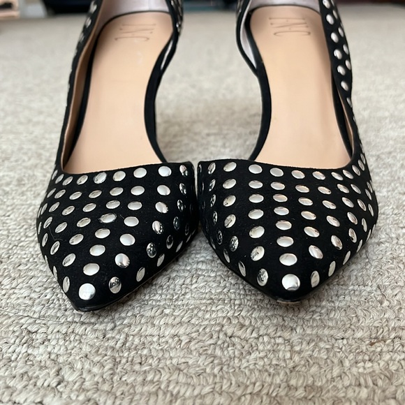 INC Macy’s Kenjay D'Orsay Black Silver Studded Heels Pumps size 9.5 - Picture 8 of 12